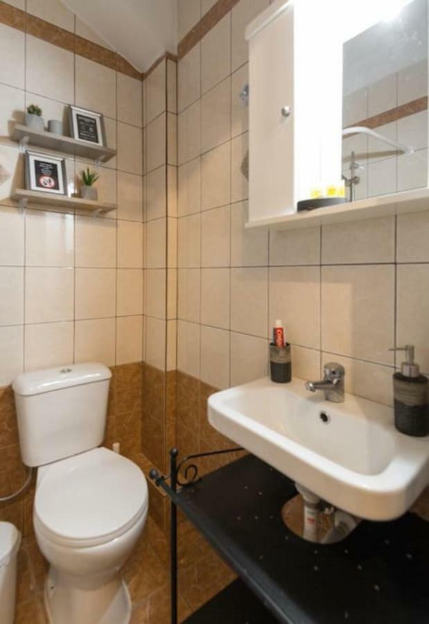 Central Studio! Fiber Wifi, Ac, Private, Self Check-In! Thessaloníki Luaran gambar